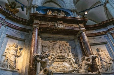 Amsterdam, Hollanda - 18 Haziran 2022: Michiel de Ruyter Anıtı, Amsterdam, Hollanda