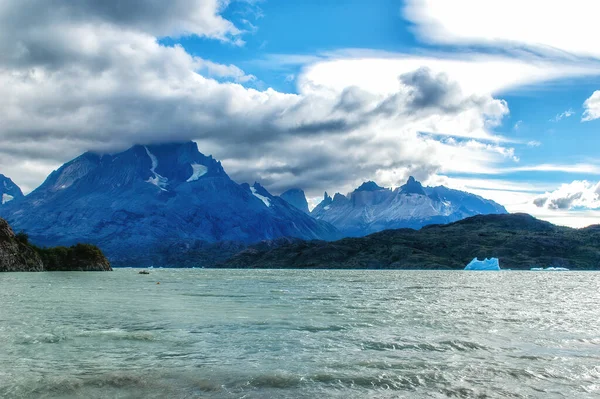 Ijs Van Gletsjer Drijft Het Meer Torres Del Paine — Stockfoto