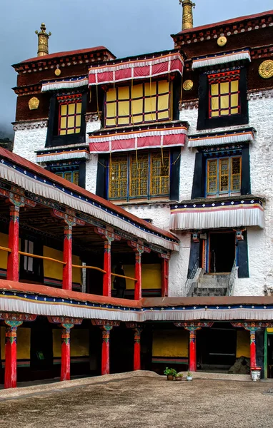 Detalhe Arquitetônico Design Colorido Dentro Templo Jokhang Lhasa Tibete China — Fotografia de Stock