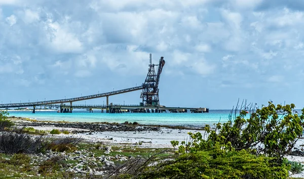 Förderband Für Salztransport Als Seebrücke Auf Bonaire — Stockfoto