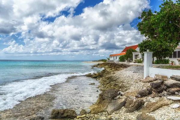 Paisagem Praia Cênica Com Casa Beira Mar Bonaire — Fotografia de Stock