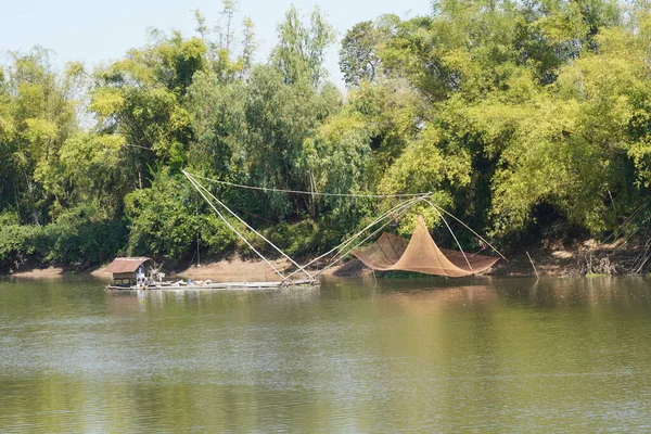 Fischerboote Auf Dem Fluss — Stockfoto