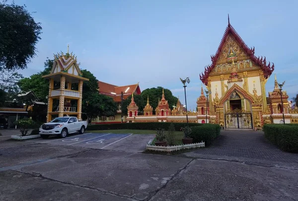 Ancien Temple Dans Ville Thaïlande — Photo