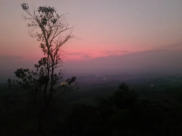 Belo Pôr Sol Sobre Montanha — Fotografia de Stock