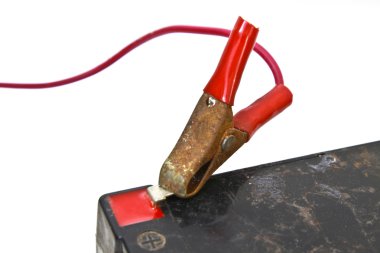 şarj edilmiş bir batarya