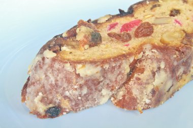 meyveli kek üzümlü ve baharat