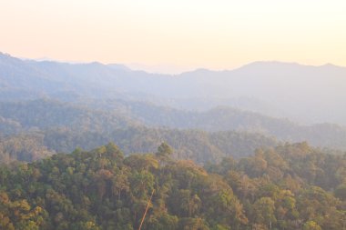 Sunset mountain zemin üzerine