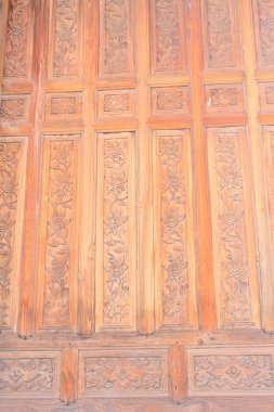 ahşap duvar üzerine oyma sanatı