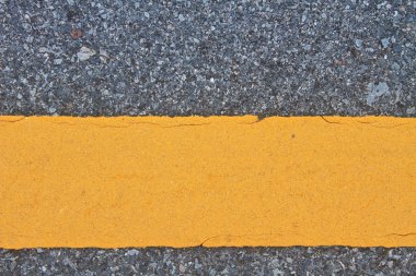 satırları işaretleme ile yol asfalt ve lastik izleri