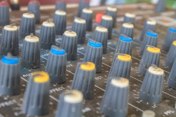 Viejo botones equipo audio —  Fotos de Stock