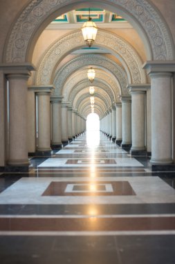 Hiç kimse ile tutkulu tünel orta seçici odak