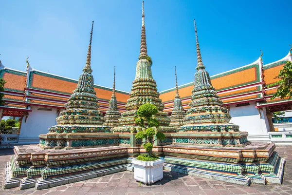 WAT PO Bangkok. The most famous temple in Thailand — Stock Photo, Image