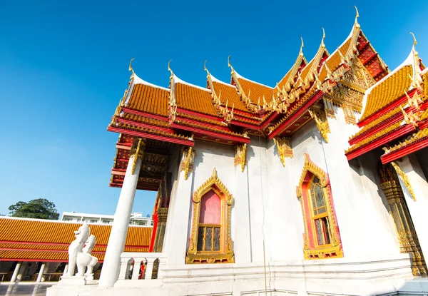 Wat Benchamabopit Dusitwanaram, el templo más famoso de Thaila —  Fotos de Stock