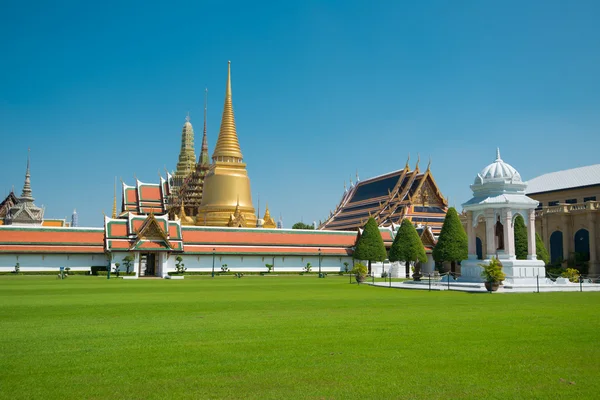 Wat phra kaew blue sky without cloud in Thailand — Stock Photo, Image
