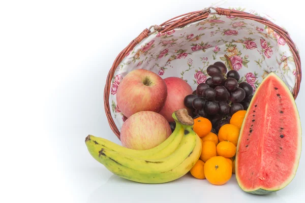 Äpple, vattenmelon, apelsin, grape och banan är frukter cool effe — Stockfoto