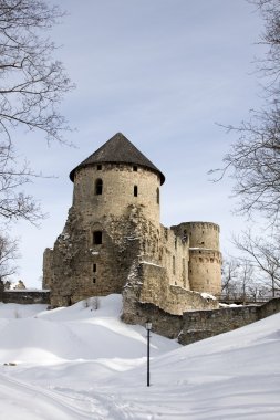 Cesis kale kış, Letonya.