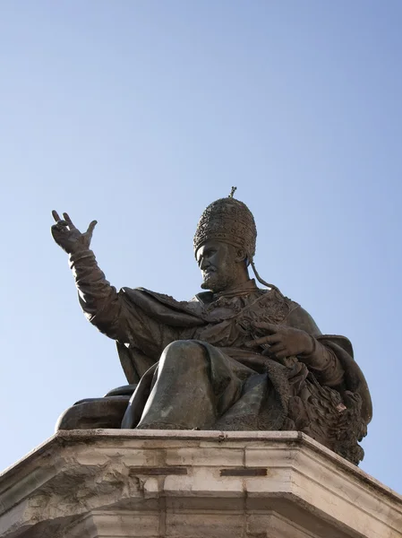 Monumento a Papa Paolo V a Rimini — Foto Stock