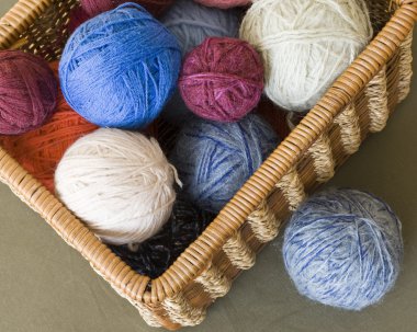 renkli topları iplik örme için