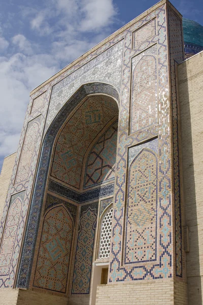 Complex of mausoleums Shah-i-Zinda in Samarkand, Uzbekistan — Stock Photo, Image