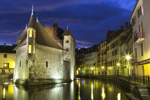 Castle in Annecy at night. — Stock Photo, Image