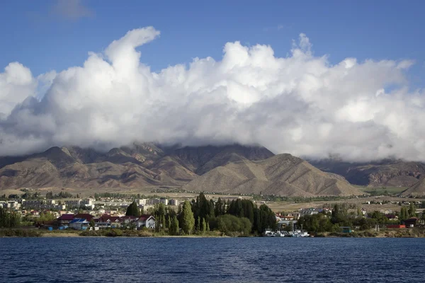 Lago Issyk-Kul en Kirguistán — Foto de Stock