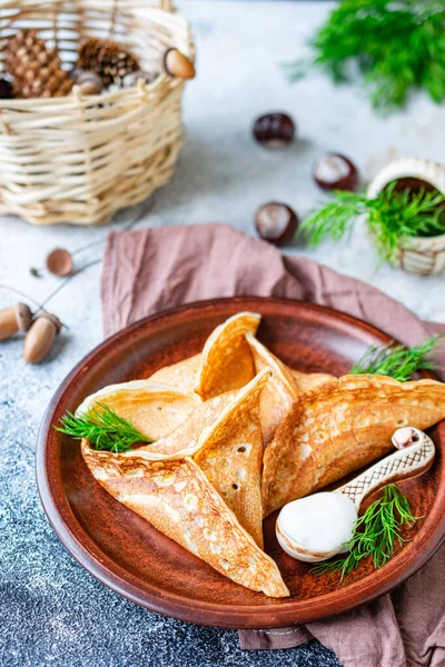 Pancakes Kataef Stuffed Fried Mushrooms Onions Form Triangles — Stockfoto