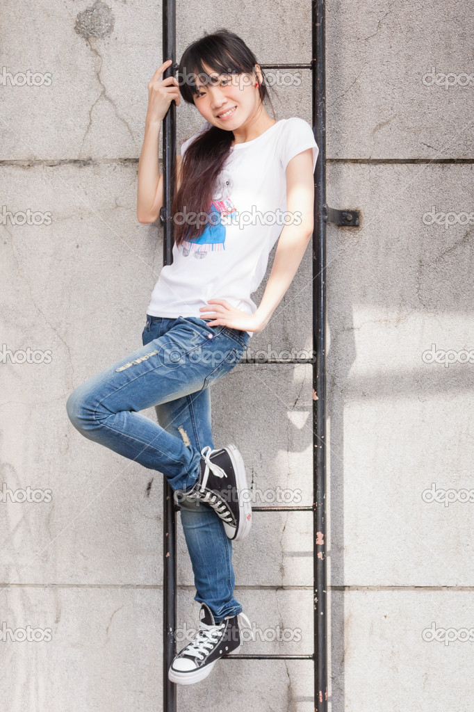 asian girl on ladder Tarantula comics xxx