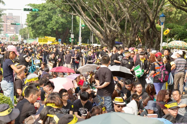 Taipei, taiwan, 30 maart 2014. honderdduizenden mensen p — Stockfoto