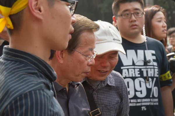 TAIPEI, TAIWAN, March 30 2014. Hundreds of thousands of people p — Stock Photo, Image