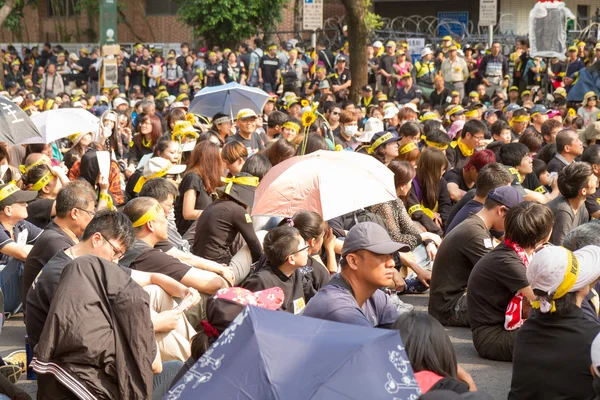 Taipei, Tchaj-wan, 30 březen 2014. statisíce lidí p — Stock fotografie