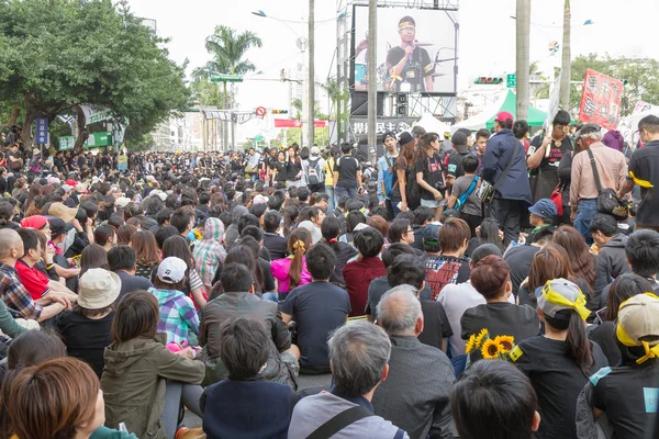 Taipei, taiwan, mars 30 2014. hundratusentals människor p Royaltyfria Stockfoton