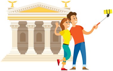 Seyahat eden iki turist, Roma 'nın manzarasında pantheon tapınağı sütun binasıyla fotoğraf çekiyorlar.