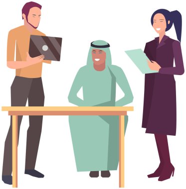 Projeye başlamak için toplantı, iş planı. Girişimcilik alanında iş tartışan meslektaşlar