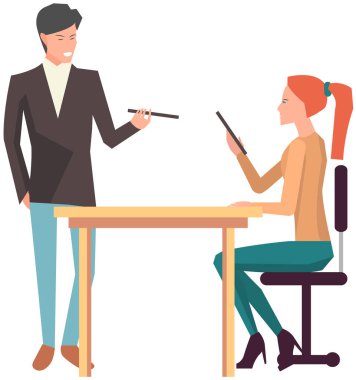 Projeye başlamak için toplantı, iş planı. Girişimcilik alanında iş tartışan meslektaşlar