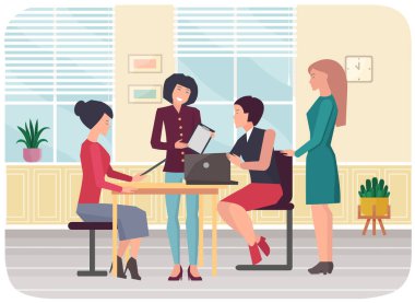 Projeye başlamak için toplantı, iş planı. Girişimcilik alanında iş tartışan meslektaşlar