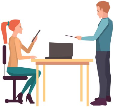 Projeye başlamak için toplantı, iş planı. Girişimcilik alanında iş tartışan meslektaşlar