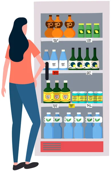 Persona mirando bebidas gaseosas, limonadas en la tienda de alimentos. Compras en concepto de supermercado — Archivo Imágenes Vectoriales