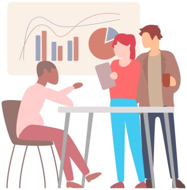 İş ortaklarının ofiste toplantısı var. Meslektaşlar istatistikleri analiz eder, planlama geliştirme stratejisi