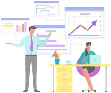 Posterdeki şemaları ve bar çizelgesini inceleyen insanlar. Meslektaşlar istatistiksel göstergeleri tartıştılar