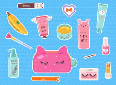 Yüz için dekoratif ve özenli komedi seti. Farklı kaplarda şirin çanta ve cilt ürünleri