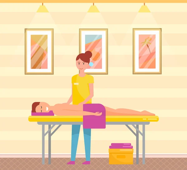 Masajista trabajando con la espalda del cliente en el salón de spa. Salud y tratamiento corporal, concepto de masaje — Vector de stock