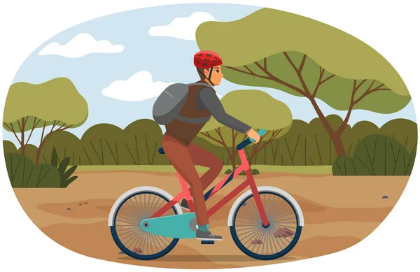 El hombre monta en bicicleta por un camino arenoso en el bosque. Ciclismo deportivo sobre el fondo del paisaje forestal — Vector de stock