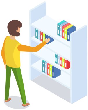 Kütüphane ikonu kitaplığında kitap alan bir öğrenci. Kitapçıda elinde kitaplarla duran adam.