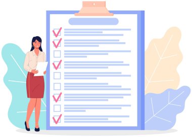 İnternette sörf yapan, telefonla iletişim kuran ve internetten alışveriş yapan genç bir kadın. E-ticaret konsepti