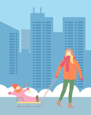 Winter City geçmişi. Anne dışarıda kızaklarla çocuk gezdiriyor. Anne ve çocuk dışarıda doğada vakit geçiriyorlar. Şehir manzaralı arka planda mutlu bir aile, açık hava aktiviteleri. Çizgi film karakterleri düz stil