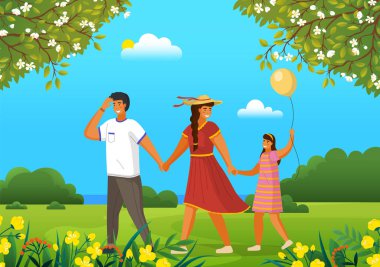 Baba, anne, balonlu kız dışarıda yürüyor. Mutlu aile çocuğu birlikte zaman geçiriyor. İnsanlar yaz günü yeşil ağaçlarla şehir parkında yürürler. Arkadaşça bir aile eğlencesi, ortak bir eğlence.