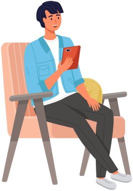 Video çağrısı, podcast konsepti. Elinde tablet olan bir adam ekranda biriyle konuşuyor evde oturmuş, izole edilmiş birini dinlendiriyor. Katılımcıların birbirlerini duydukları ve gördükleri müzakere oturumu