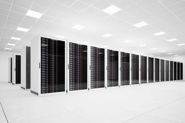 Datacenter med en lång rad kantiga — Stockfoto