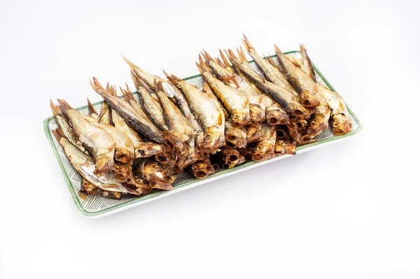 Rökt Skarpsill Serveringsplatta Smårökt Fisk Snacks Packshot Med Kopieringsutrymme — Stockfoto