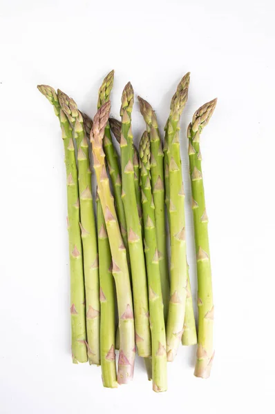 Spargel Auf Weißem Hintergrund Draufsicht Grünes Gemüse Der Saison Frühlingshaftes — Stockfoto